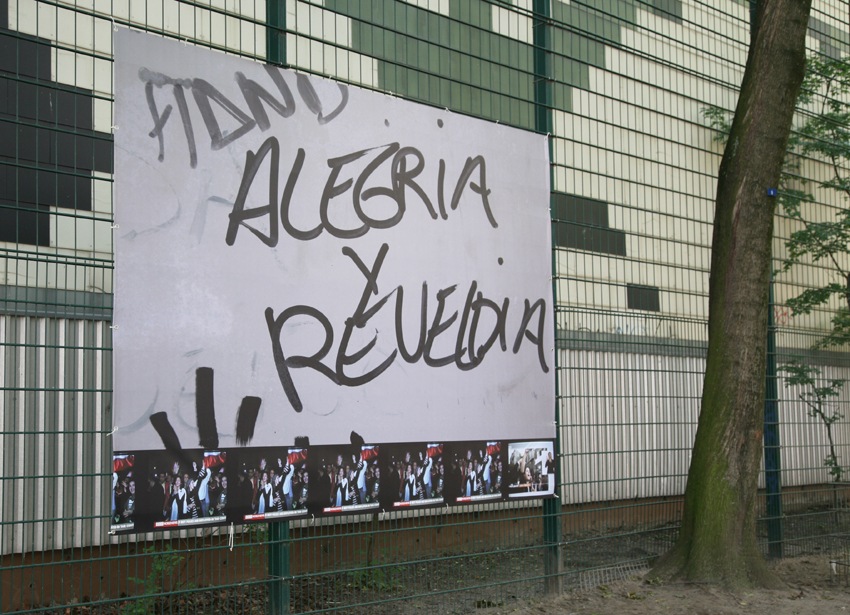 Alegra y rebelda
